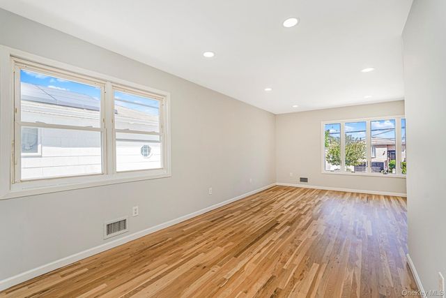 622 Barlow Avenue, Staten Island, NY 10312