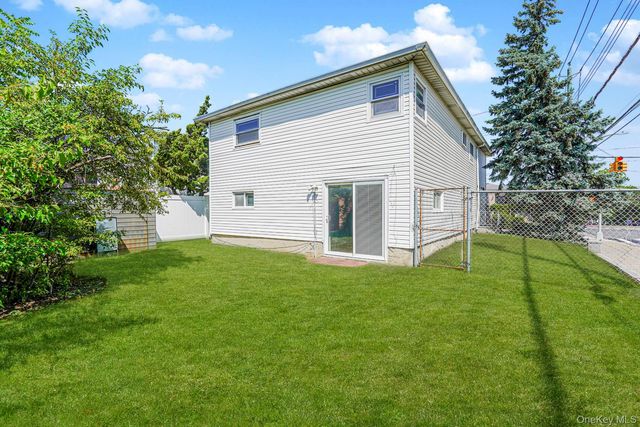 622 Barlow Avenue, Staten Island, NY 10312