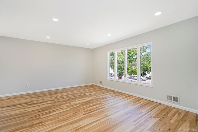 622 Barlow Avenue, Staten Island, NY 10312