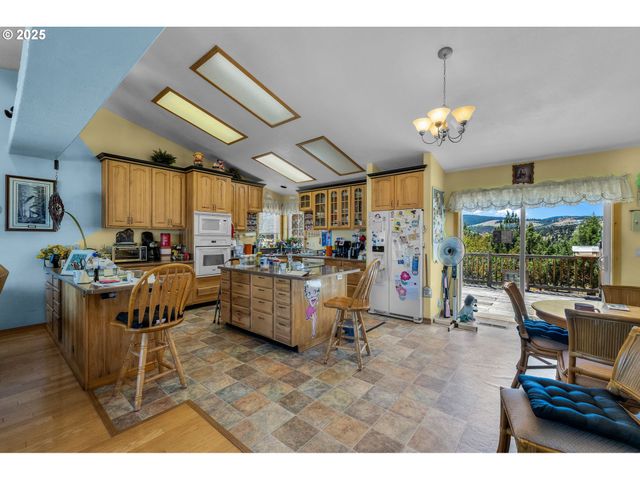 59591 HIGH RIDGE Ln, John Day, OR 97845