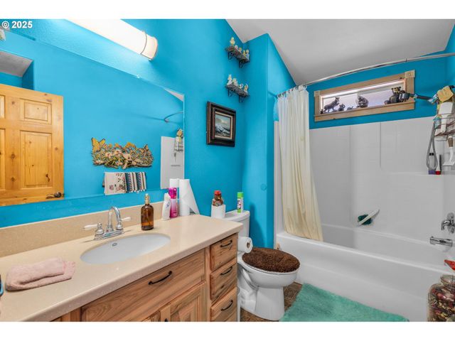 59591 HIGH RIDGE Ln, John Day, OR 97845
