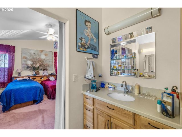 59591 HIGH RIDGE Ln, John Day, OR 97845