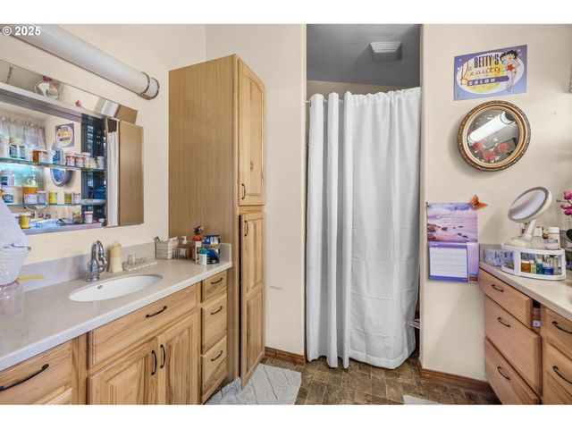 59591 HIGH RIDGE Ln, John Day, OR 97845