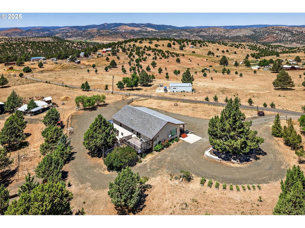 59591 HIGH RIDGE Ln, John Day, OR 97845