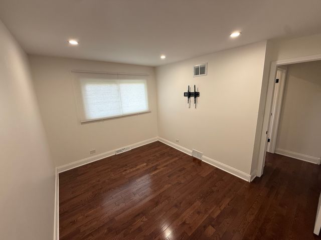 20 N Albert Street, Mount Prospect, IL 60056