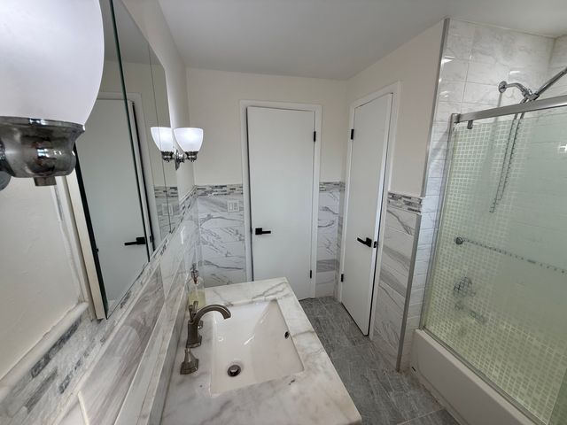 20 N Albert Street, Mount Prospect, IL 60056
