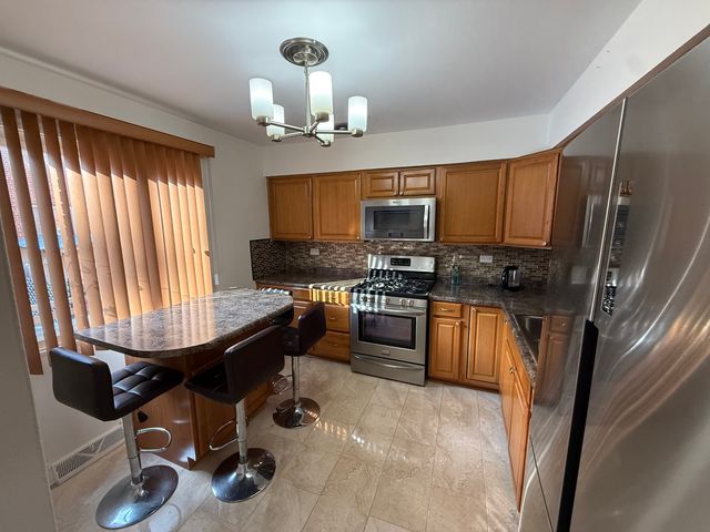 20 N Albert Street, Mount Prospect, IL 60056