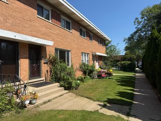 20 N Albert Street, Mount Prospect, IL 60056