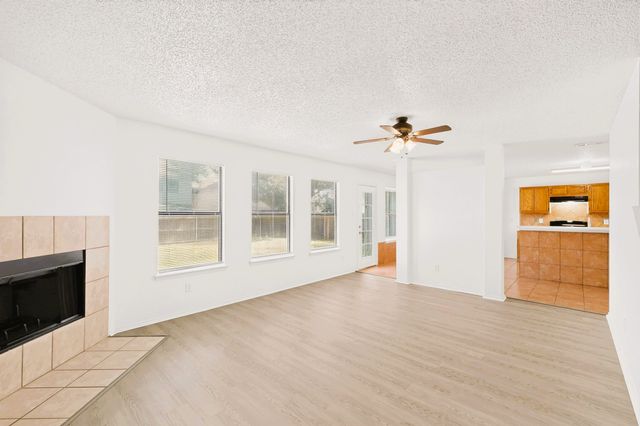 9073 Stillwater Trail, Fort Worth, TX 76118