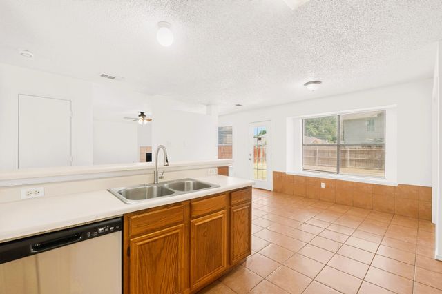 9073 Stillwater Trail, Fort Worth, TX 76118