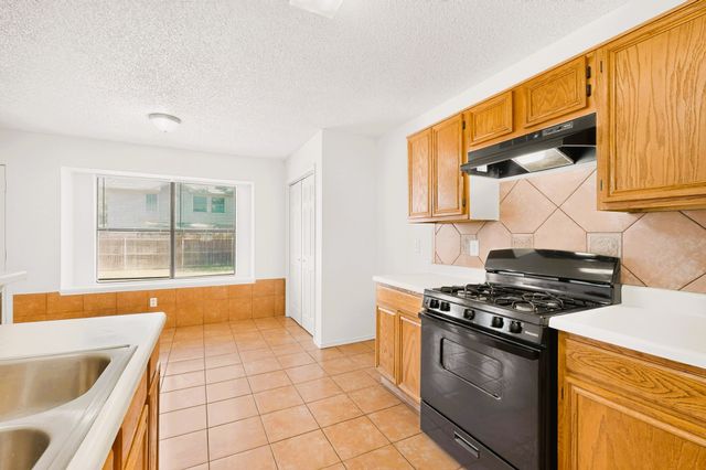 9073 Stillwater Trail, Fort Worth, TX 76118