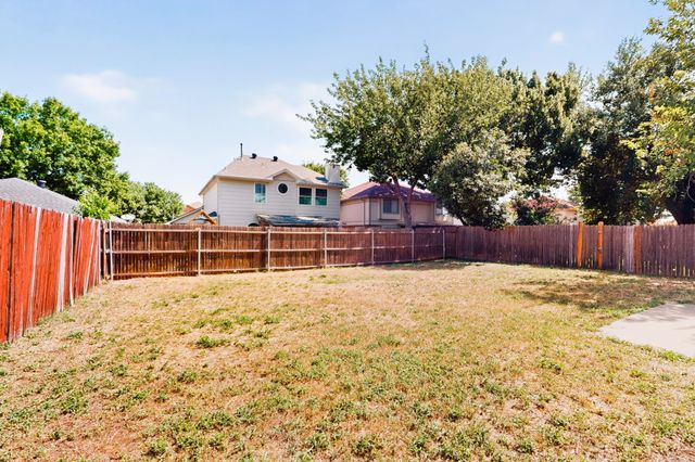 9073 Stillwater Trail, Fort Worth, TX 76118