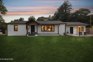 448 Woolsey Rd, Harriman, TN 37748