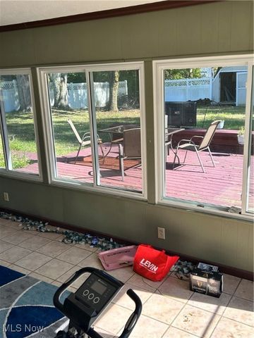 4779 Logan Arms Drive, Youngstown, OH 44505