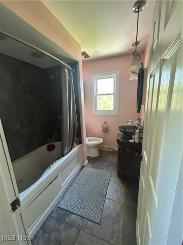 4779 Logan Arms Drive, Youngstown, OH 44505