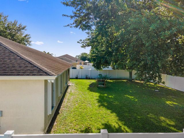 2001 SW Fears Avenue, Port St. Lucie, FL 34953