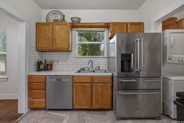 511 W Hollywood Ave, San Antonio, TX 78212