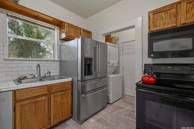 511 W Hollywood Ave, San Antonio, TX 78212