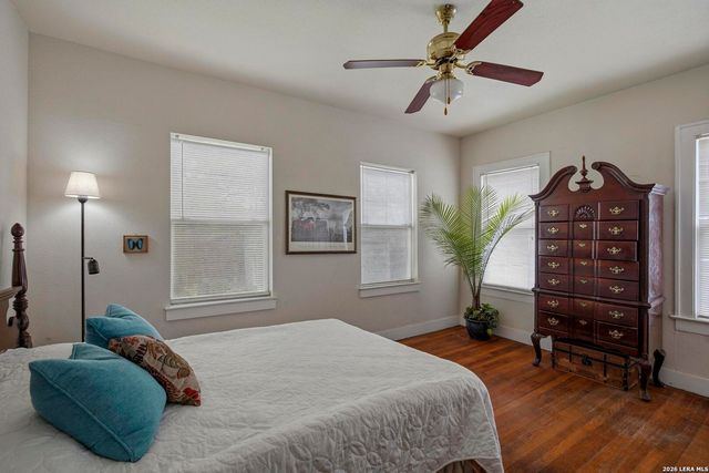 511 W Hollywood Ave, San Antonio, TX 78212