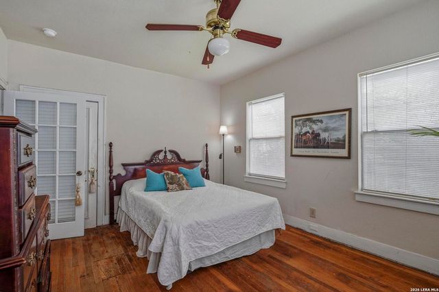 511 W Hollywood Ave, San Antonio, TX 78212