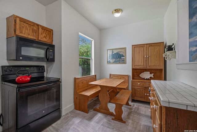 511 W Hollywood Ave, San Antonio, TX 78212