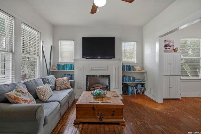 511 W Hollywood Ave, San Antonio, TX 78212