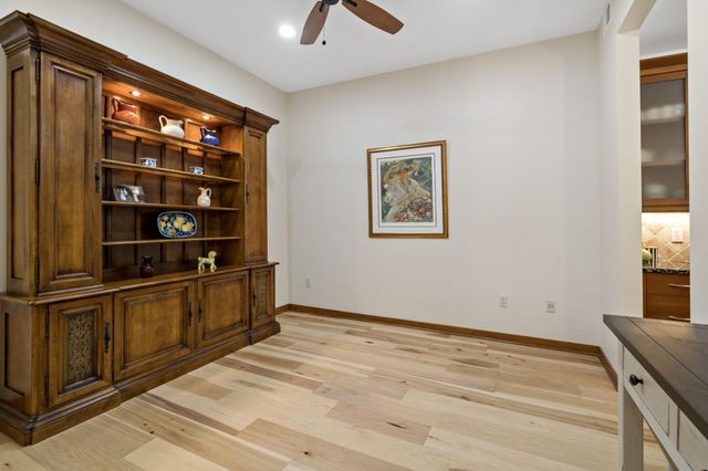 715 Linden Street 108, Mendota Heights, MN 55118