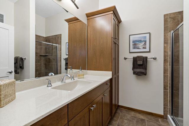 715 Linden Street 108, Mendota Heights, MN 55118