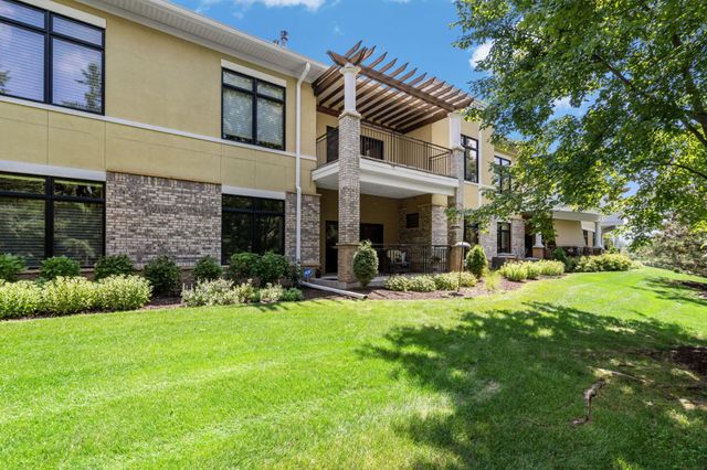 715 Linden Street 108, Mendota Heights, MN 55118