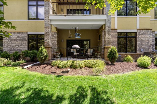 715 Linden Street 108, Mendota Heights, MN 55118