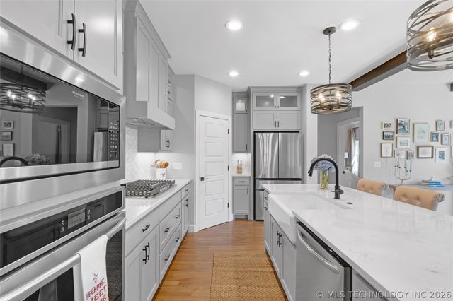 442 E 127th Place, Jenks, OK 74037