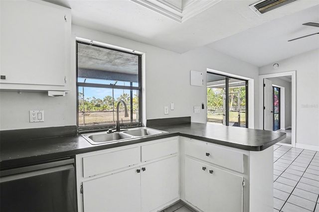 1912 SW 8TH COURT, Cape Coral, FL 33991