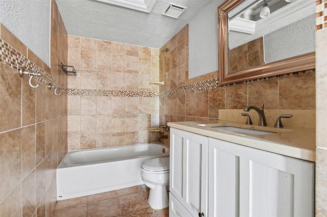 1912 SW 8TH COURT, Cape Coral, FL 33991