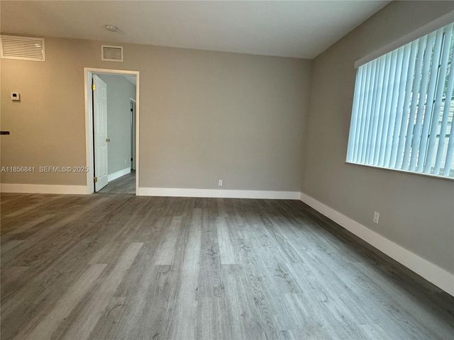716 SE 14th Court 14, Fort Lauderdale, FL 33316