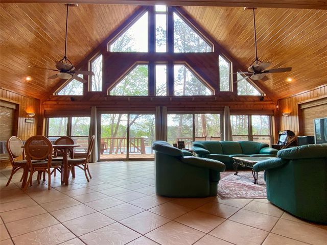 173 Ridgecrest Drive, Burkeville, TX 75932