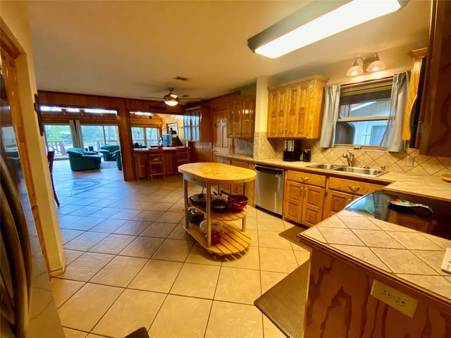 173 Ridgecrest Drive, Burkeville, TX 75932