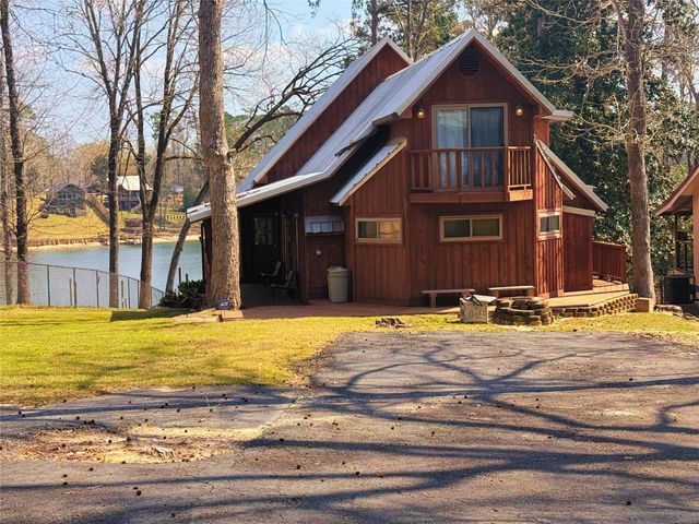 173 Ridgecrest Drive, Burkeville, TX 75932