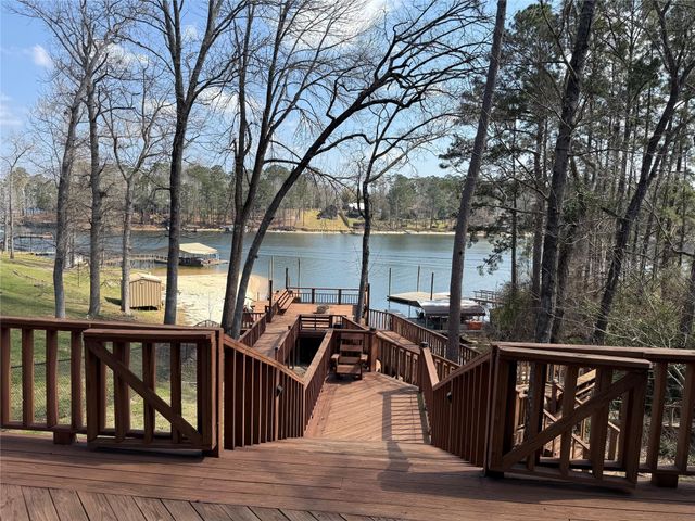 173 Ridgecrest Drive, Burkeville, TX 75932