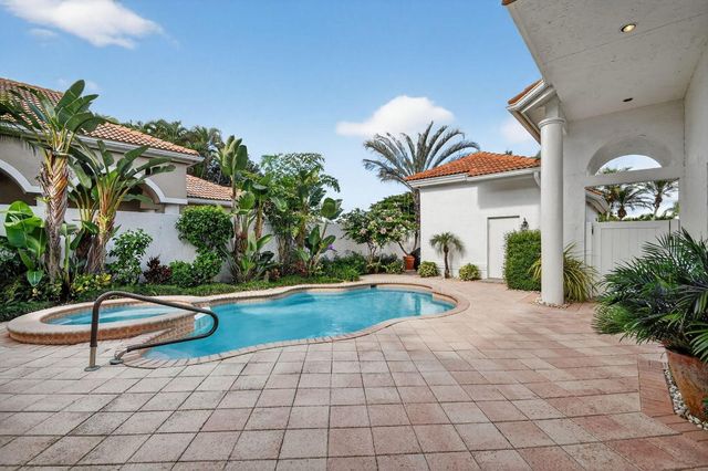 10646 Greenbriar Villa Drive, Lake Worth, FL 33449