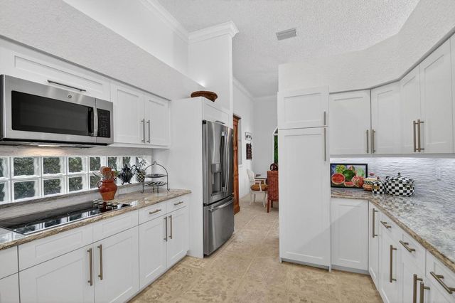 10646 Greenbriar Villa Drive, Lake Worth, FL 33449