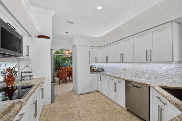 10646 Greenbriar Villa Drive, Lake Worth, FL 33449