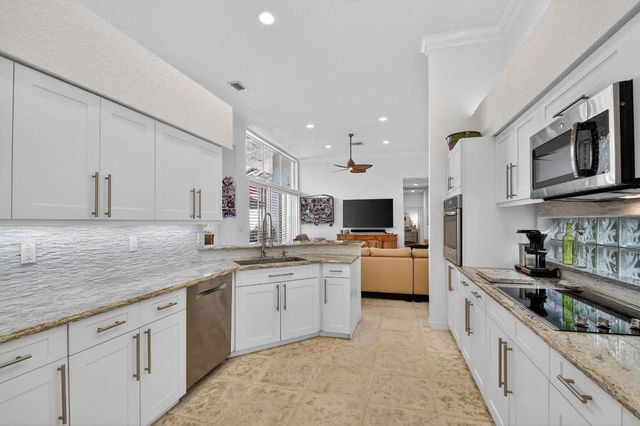 10646 Greenbriar Villa Drive, Lake Worth, FL 33449