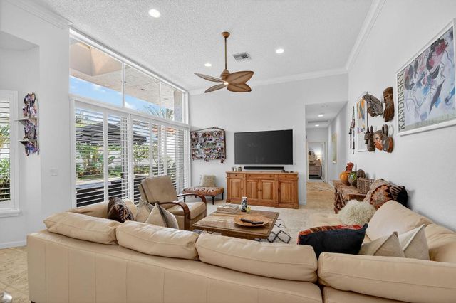 10646 Greenbriar Villa Drive, Lake Worth, FL 33449