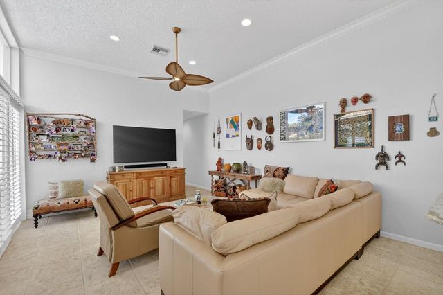 10646 Greenbriar Villa Drive, Lake Worth, FL 33449