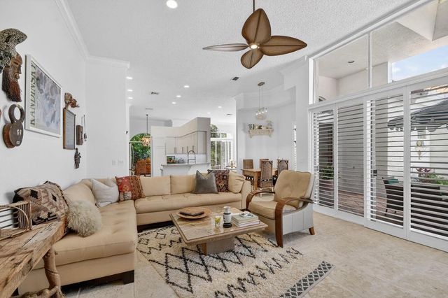 10646 Greenbriar Villa Drive, Lake Worth, FL 33449