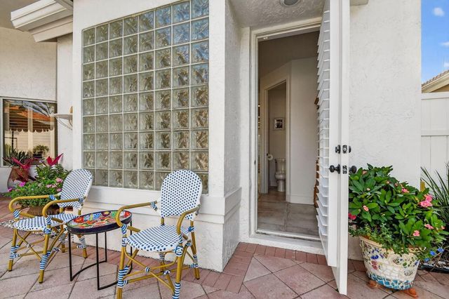 10646 Greenbriar Villa Drive, Lake Worth, FL 33449