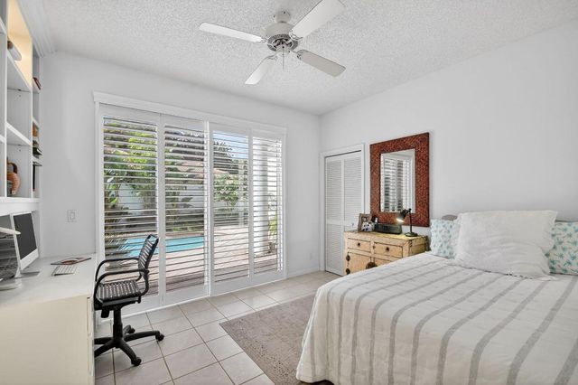 10646 Greenbriar Villa Drive, Lake Worth, FL 33449