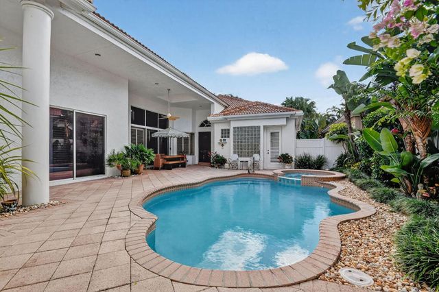 10646 Greenbriar Villa Drive, Lake Worth, FL 33449