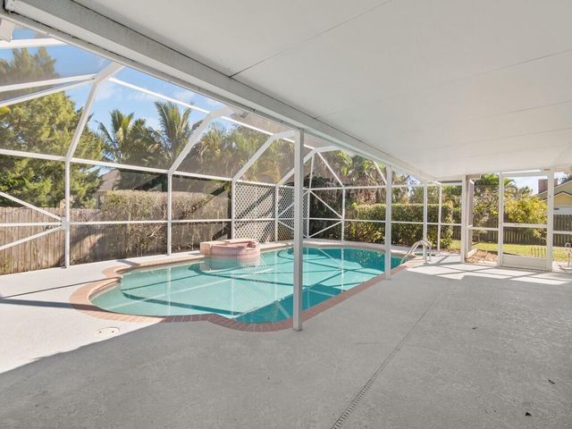 6130 60th Court, Vero Beach, FL 32967