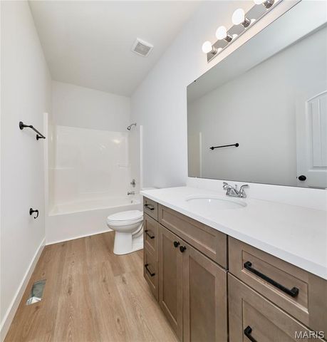 112 Canyon Creek Circle, Moscow Mills, MO 63362